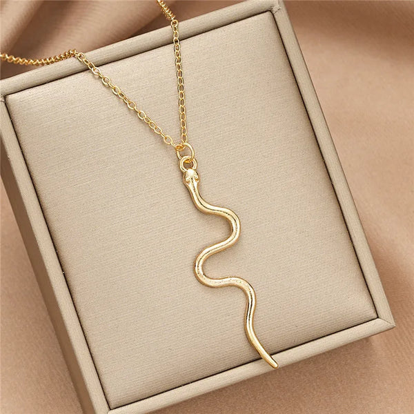 Gold Color Snake Pendant Choker Necklace for Women Fashion Female Wedding Bridal Necklace Jewelry Accessories New 2024