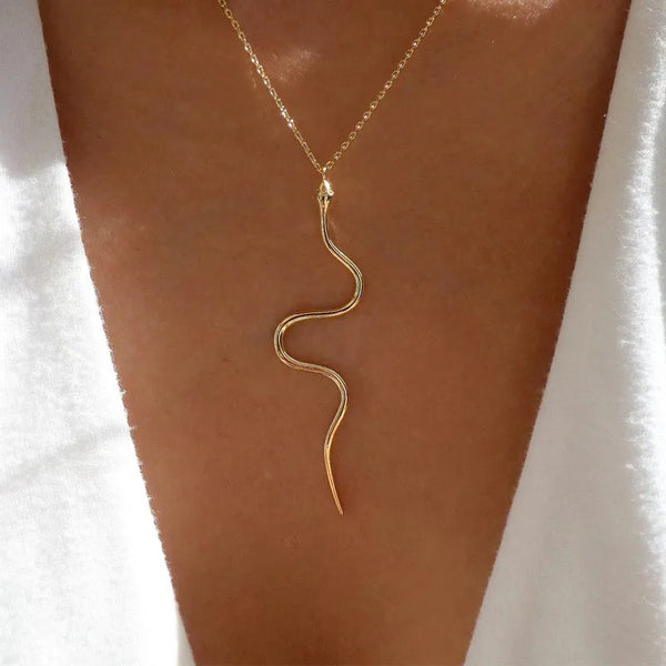 Gold Color Snake Pendant Choker Necklace for Women Fashion Female Wedding Bridal Necklace Jewelry Accessories New 2024